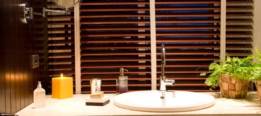Wood Blinds 900x400